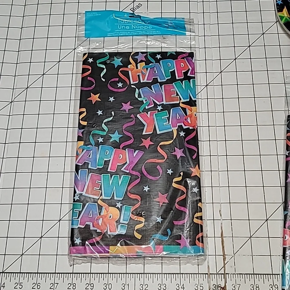 Happy New Year, Paper‎ Table Cover 57939 by Trend Setters  NIP 54